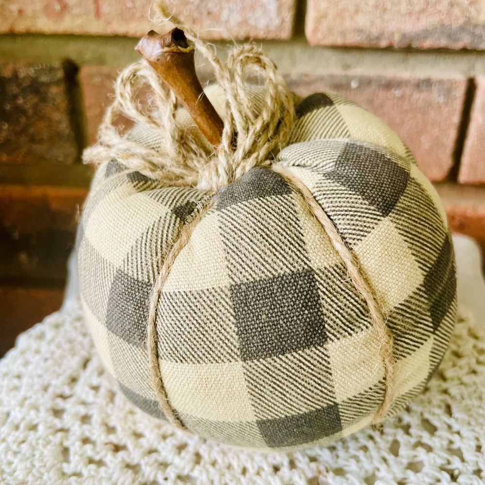 *Stuffed Gray Buffalo Check Pumpkin 4.75”